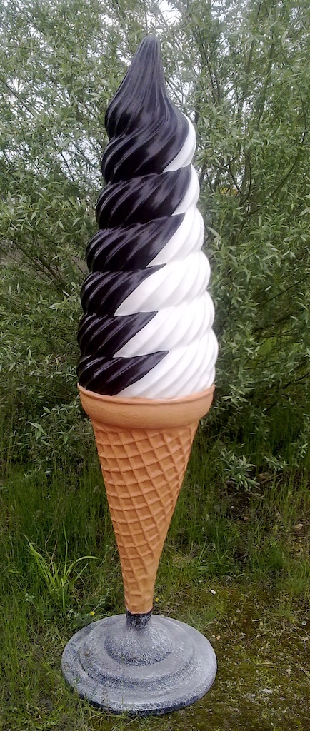 Werbefigur / Gastronomie - Eis in XXXL - 200 cm - Eiswaffel