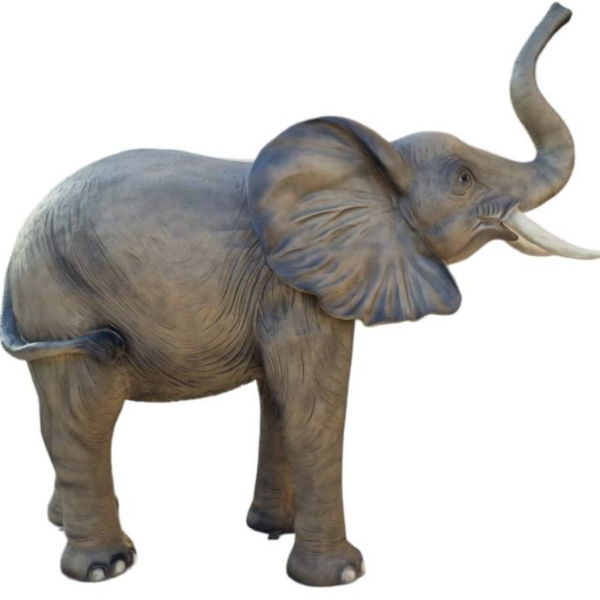 Lebensgroße junger Elefant