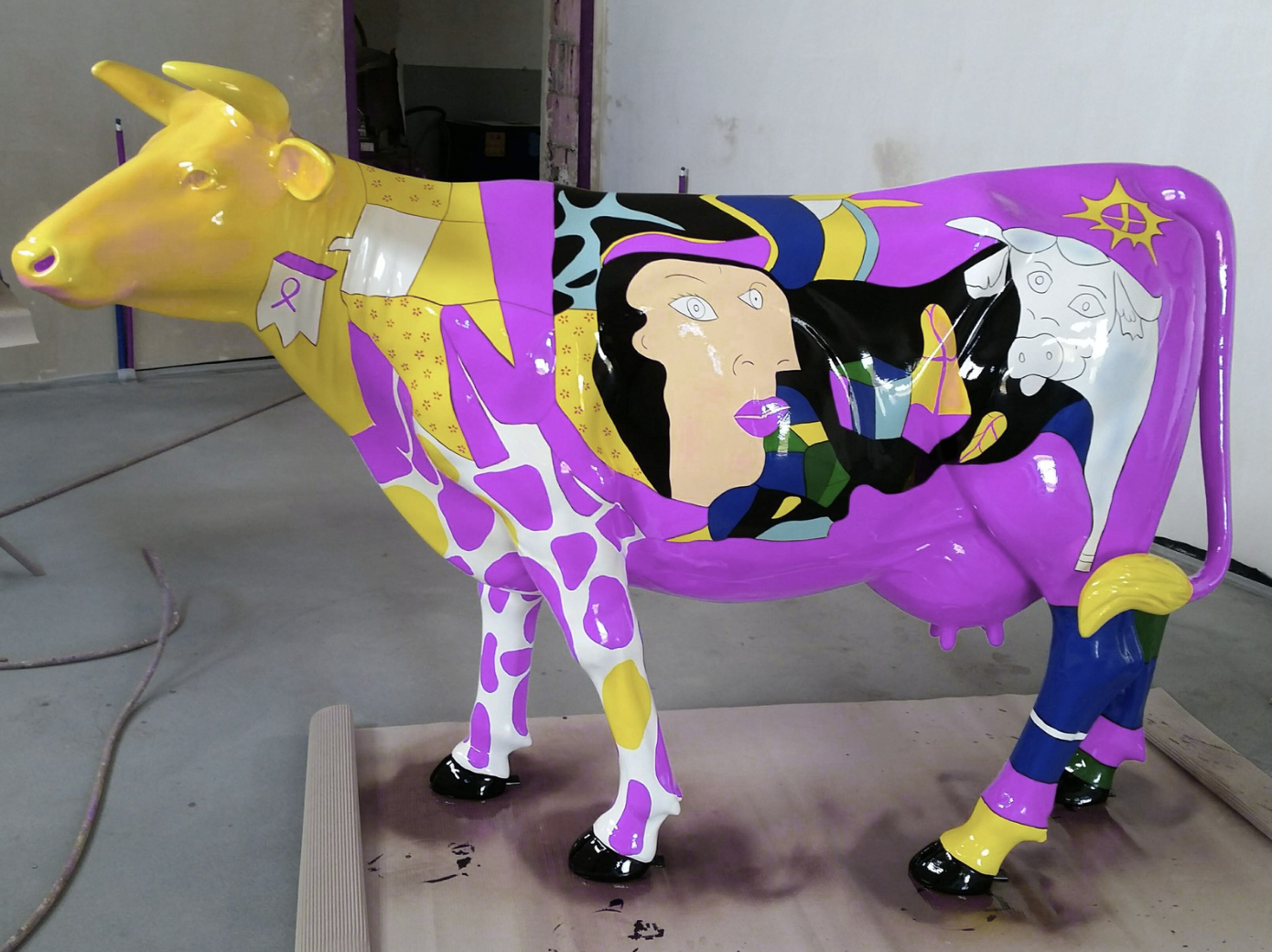 Picasso Lebensgroße Kuh, Designer Deko Hochglanz Lack - 210 cm
